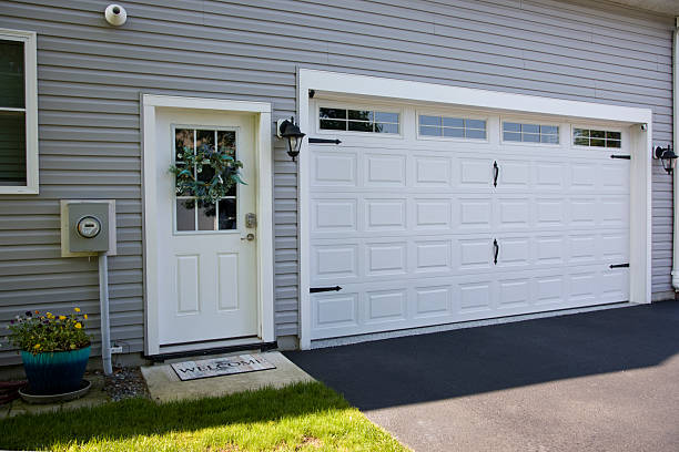 24/7 Emergency Garage Door Panel Replacement experts in Green County County, KY
